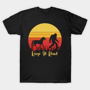 Bigfoot keep it real horse riding T-Shirt